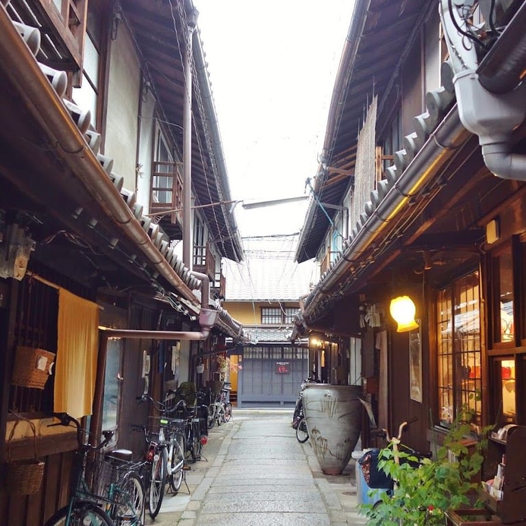 Mikami-ke Alley · 323 Monyacho, Kamigyo Ward, Kyoto, 602-8447, Japan