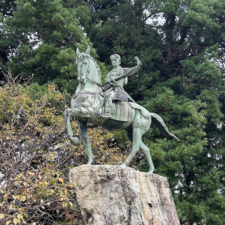 高杉晋作決起の像 · 1 Chome-2-5 Chofukawabata, Shimonoseki, Yamaguchi 752-0979, Japan