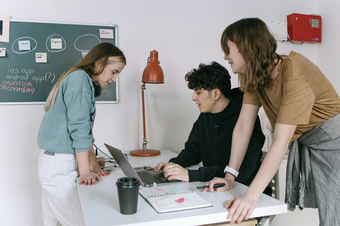 How a Video Transcript Summarizer AI is Changing the Corporate Game