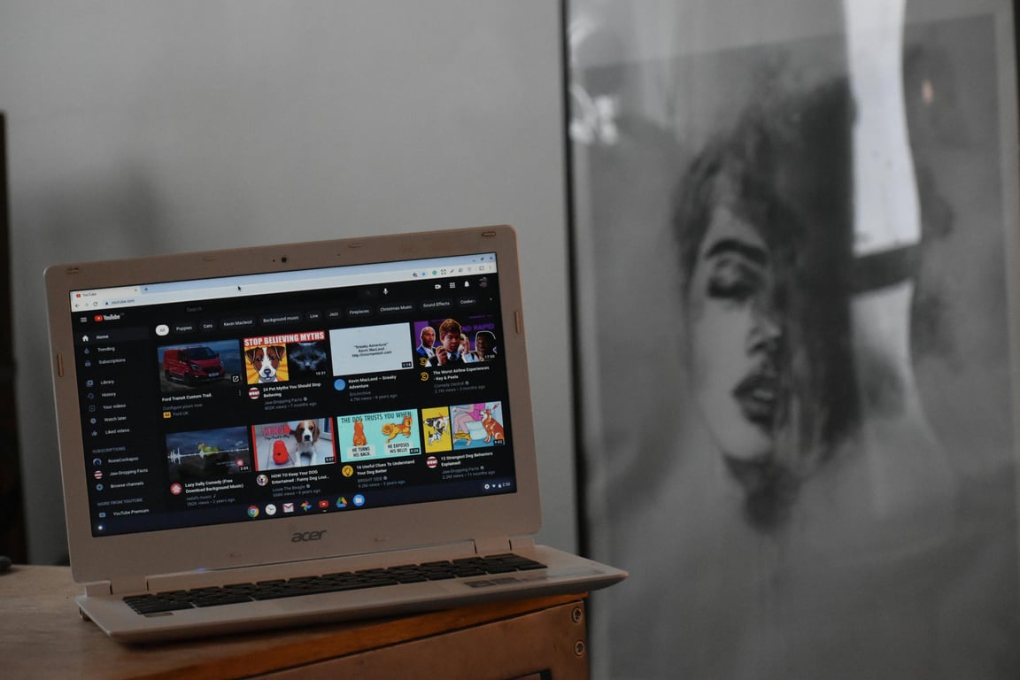 How to Choose the Best AI YouTube Summarizer 2024