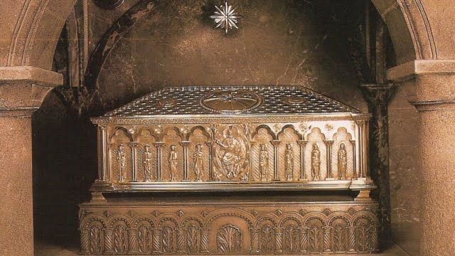 https://vivecamino.com/the-tomb-of-santiago-apostle-how-was-it-discovered-no-807/