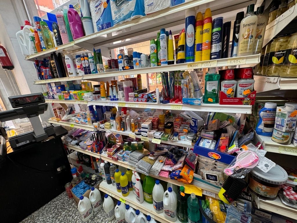 如果缺了沐浴乳、洗衣精…等物品，也可臨時到雜貨店買。不需要在台灣出發時就帶上過多的份量