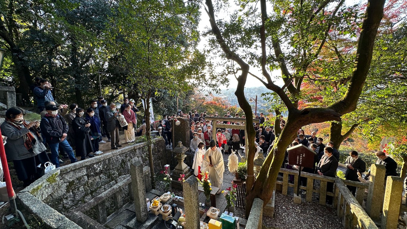 攝於 2022 年龍馬祭，位於京都靈山護國神社墓園，坂本龍馬墓所