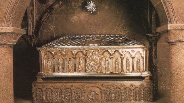 https://vivecamino.com/the-tomb-of-santiago-apostle-how-was-it-discovered-no-807/