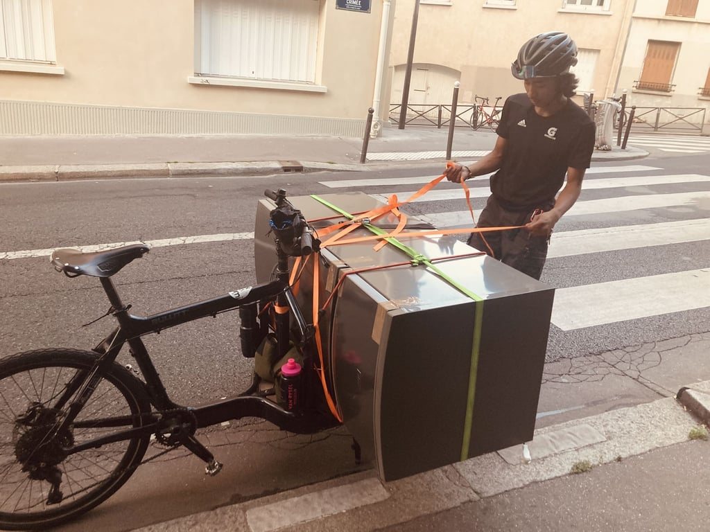 Livrer un frigo en moins d’une heure, dans tout Paris, à vélo cargo