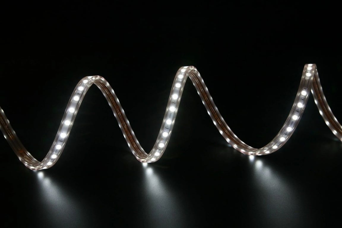 Сучасні тренди у дизайні освітлення для розумного будинку