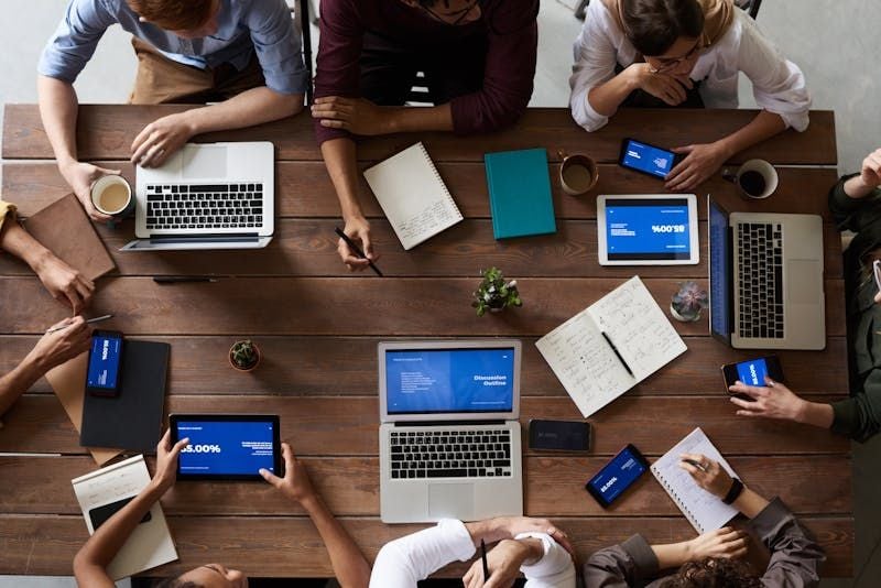 Unlock your innovation teams' potential with expert guidance from seasoned innovation advisors.