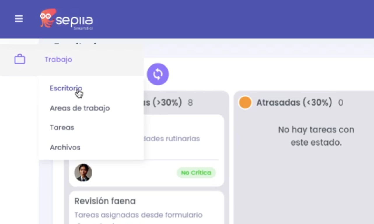 Captura de pantalla del menú lateral desplegado, mostrando el acceso al Escritorio dentro de la sección de Trabajo.