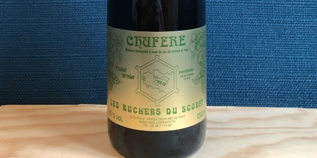 Une bouteille de chufere, variante du chouchen breton