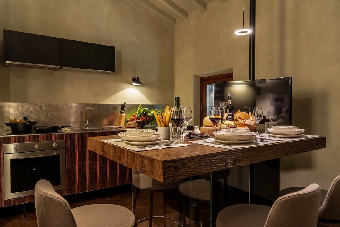 2BD - 1881 Oltrarno “Portrait” - 3rd floor