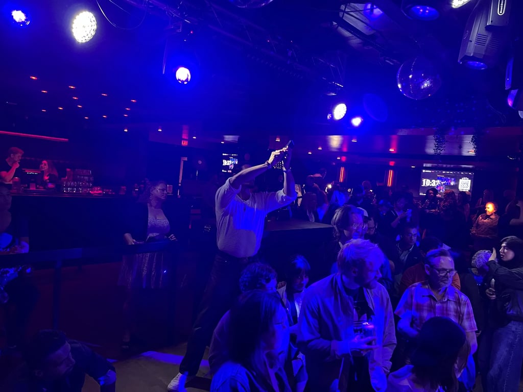 Crowd at Art Battle