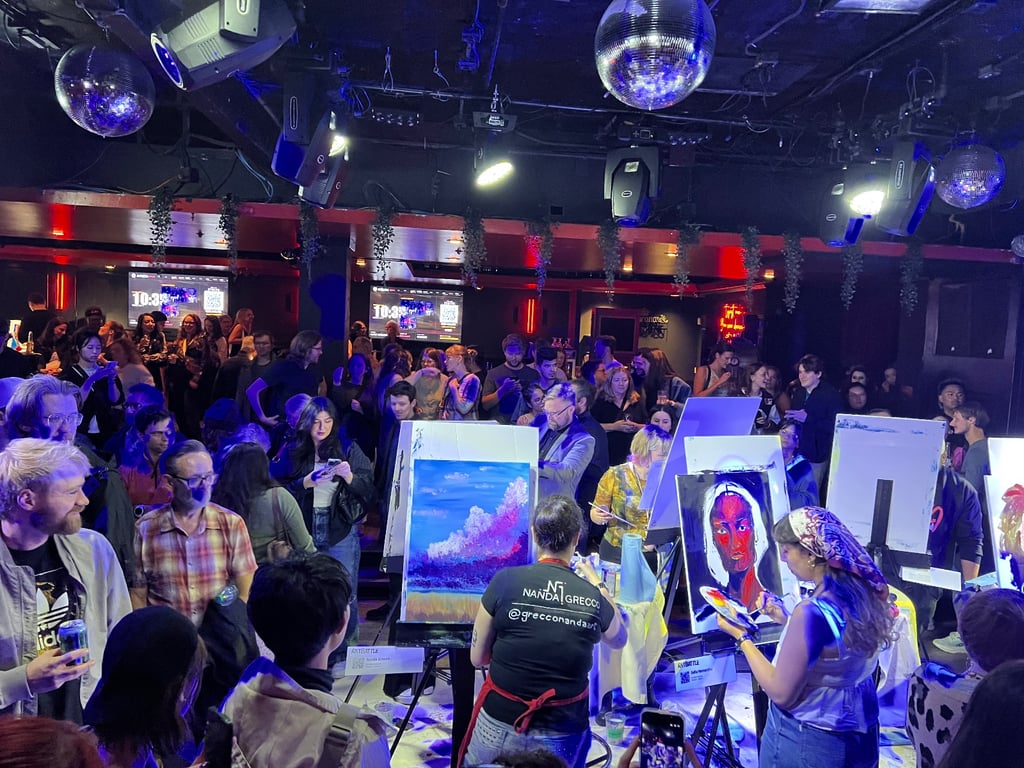 Crowd at Art Battle
