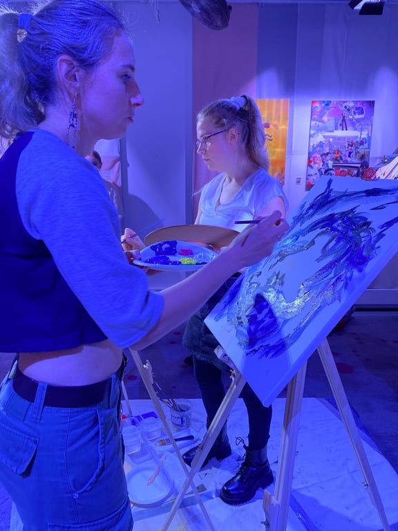Crowd at Art Battle