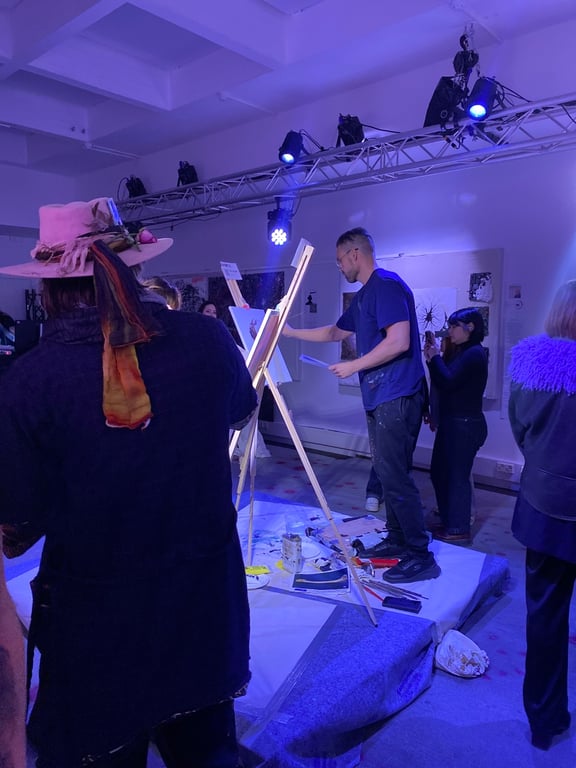 Crowd at Art Battle