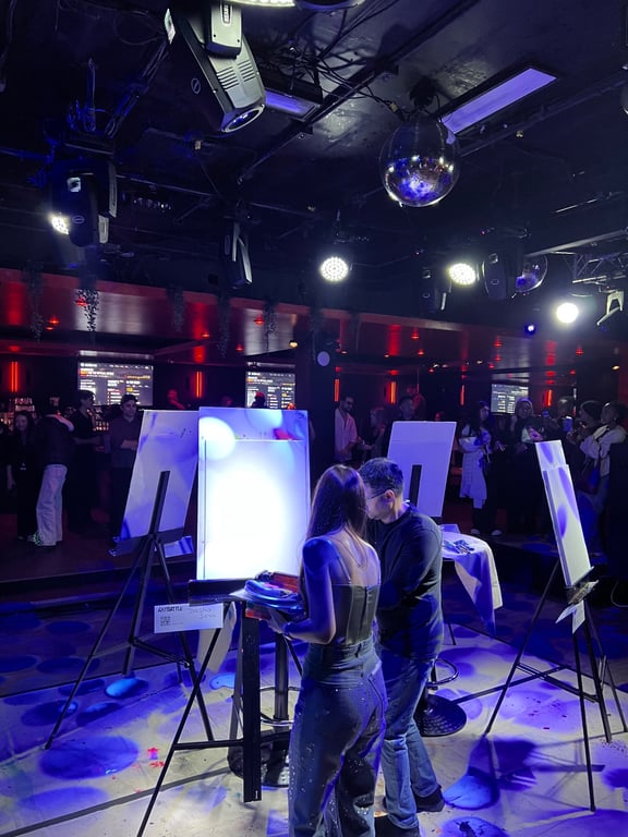 Crowd at Art Battle