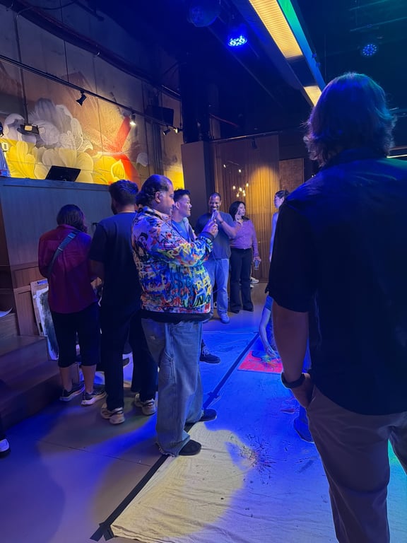 Crowd at Art Battle