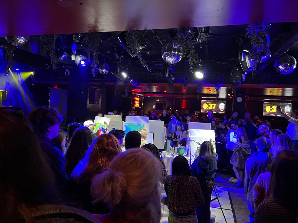 Crowd at Art Battle