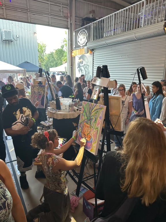 Crowd at Art Battle