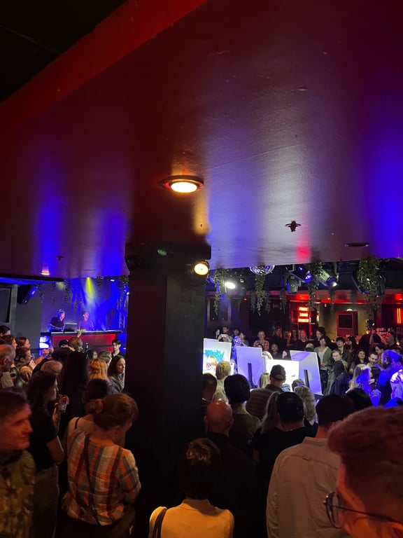 Crowd at Art Battle