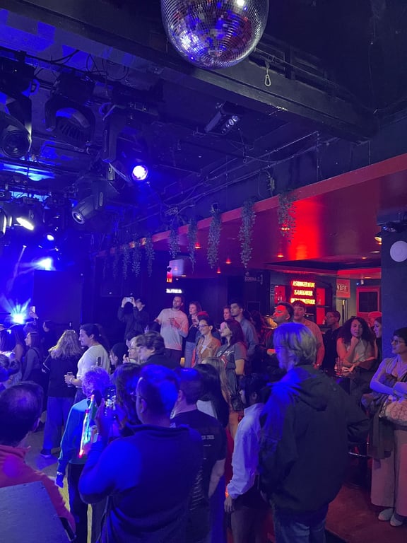 Crowd at Art Battle