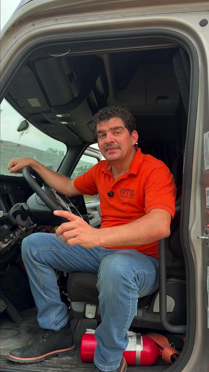 🚨 ADAPTAR MOTOR SERIE 60 14L CON COMPUTADORA DDEC 5 EN CABINA FREIGHTLINER CASCADIA 2018, 2019 y 2020. 🇺🇸 En CTS fabricamos el ÚNICO harness en USA que hace posible esta adaptación. ⚡ ✅ Cableado completo desde cero ✅ Compatible con DDEC 5 ECM ✅ Probado en laboratorio en Texas ✅ Envíos a todo Estados Unidos Si tu Cascadia 2018, 2019 o 2020 necesita motor nuevo… adapta un Detroit Serie 60 14L con DDEC 5 y ahorra miles de dólares. 🚛💨 📩 DM “HARNESS” para cotización. La electrónica no se improvisa, se diagnostica. #AdaptarMotorSerie60 #Serie6014L #DDEC5