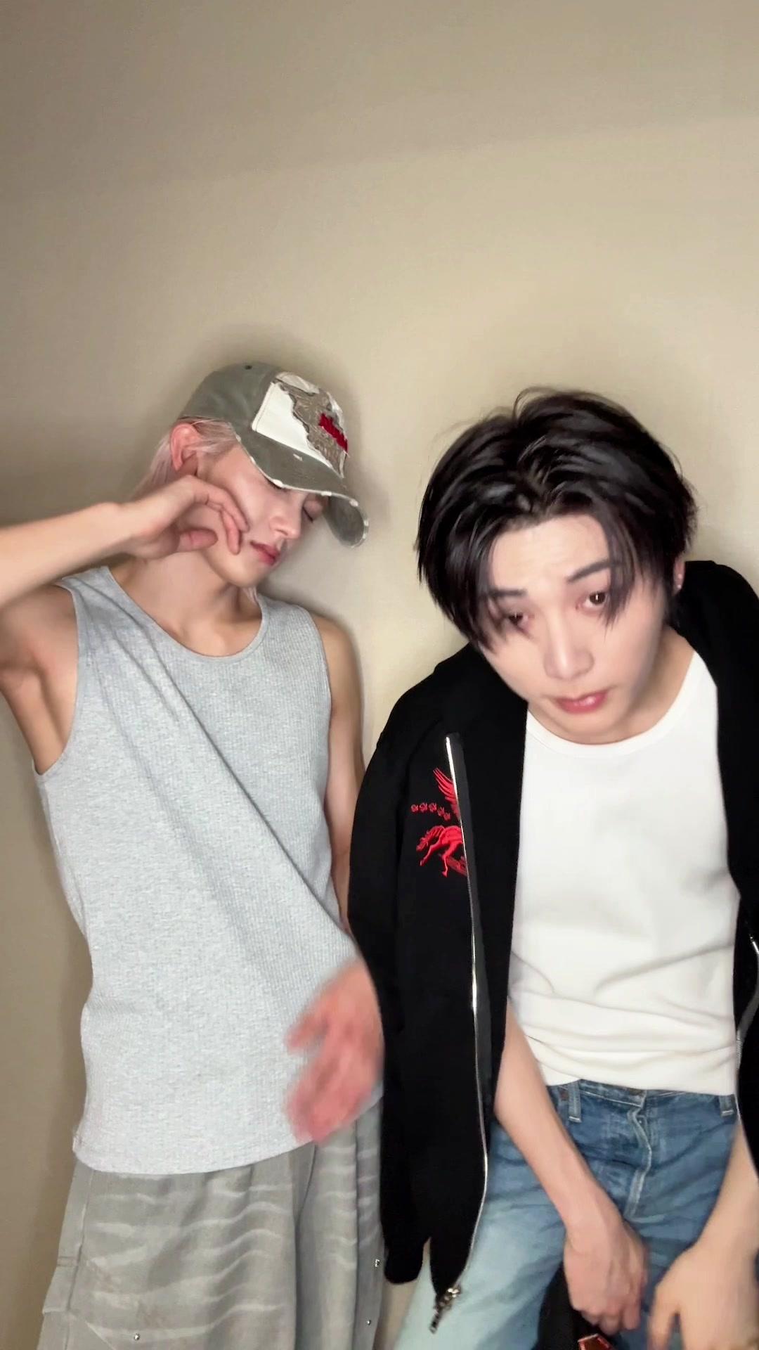 VIRAL transition 🐈🐈‍⬛ #BOYNEXTDOOR #보이넥스트도어 #BND #VIRAL #VIRAL_Challenge