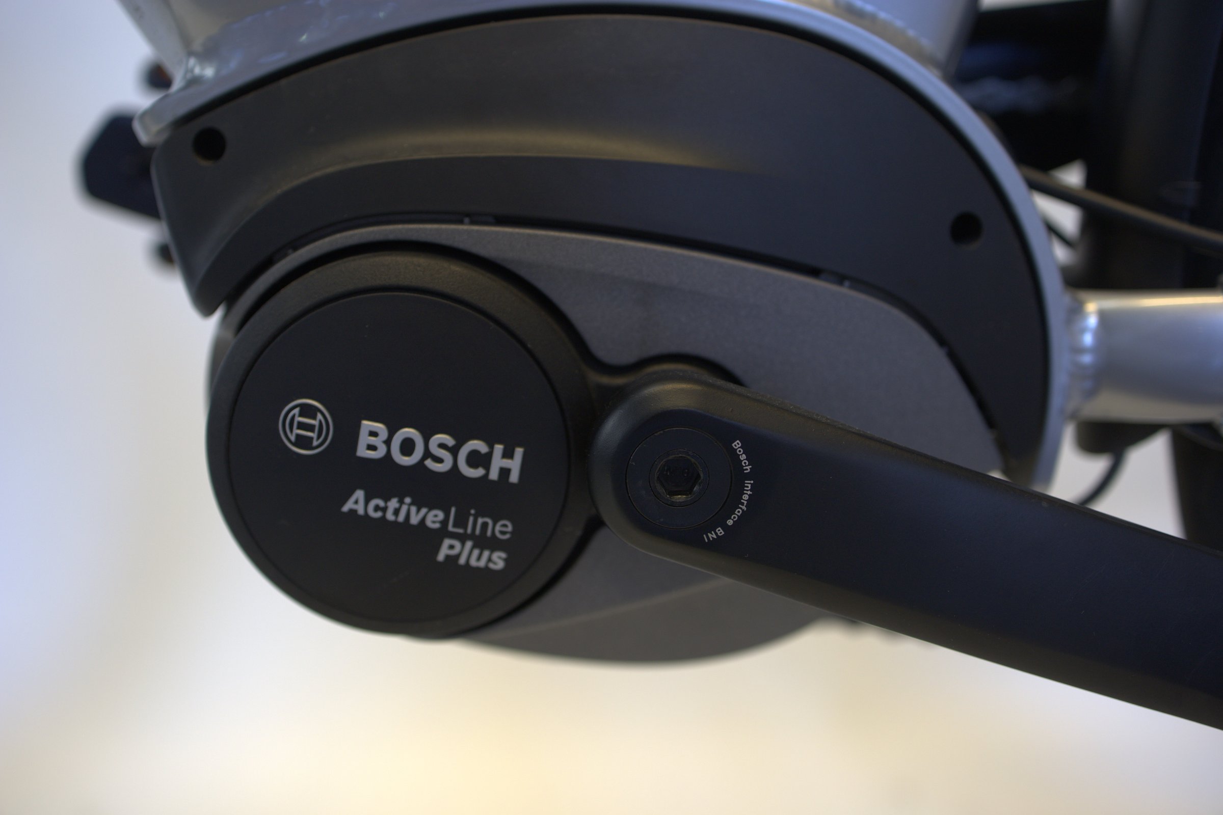 White E-Trekking 3.0 Bosch A+ 500 23