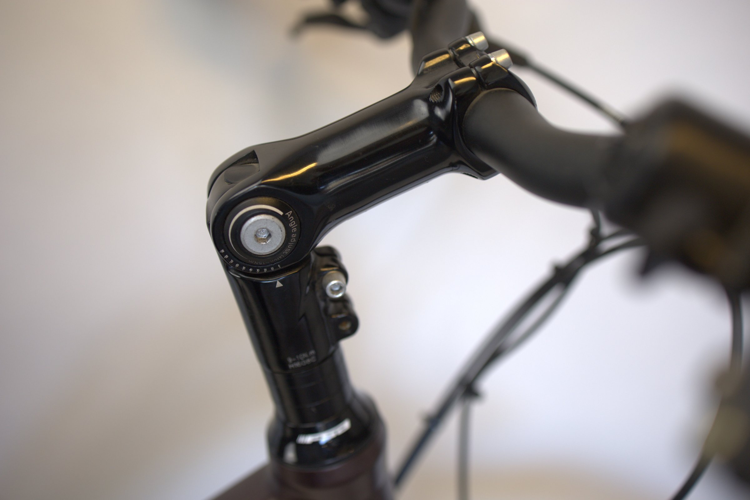 Moustache Samedi 28 Brown