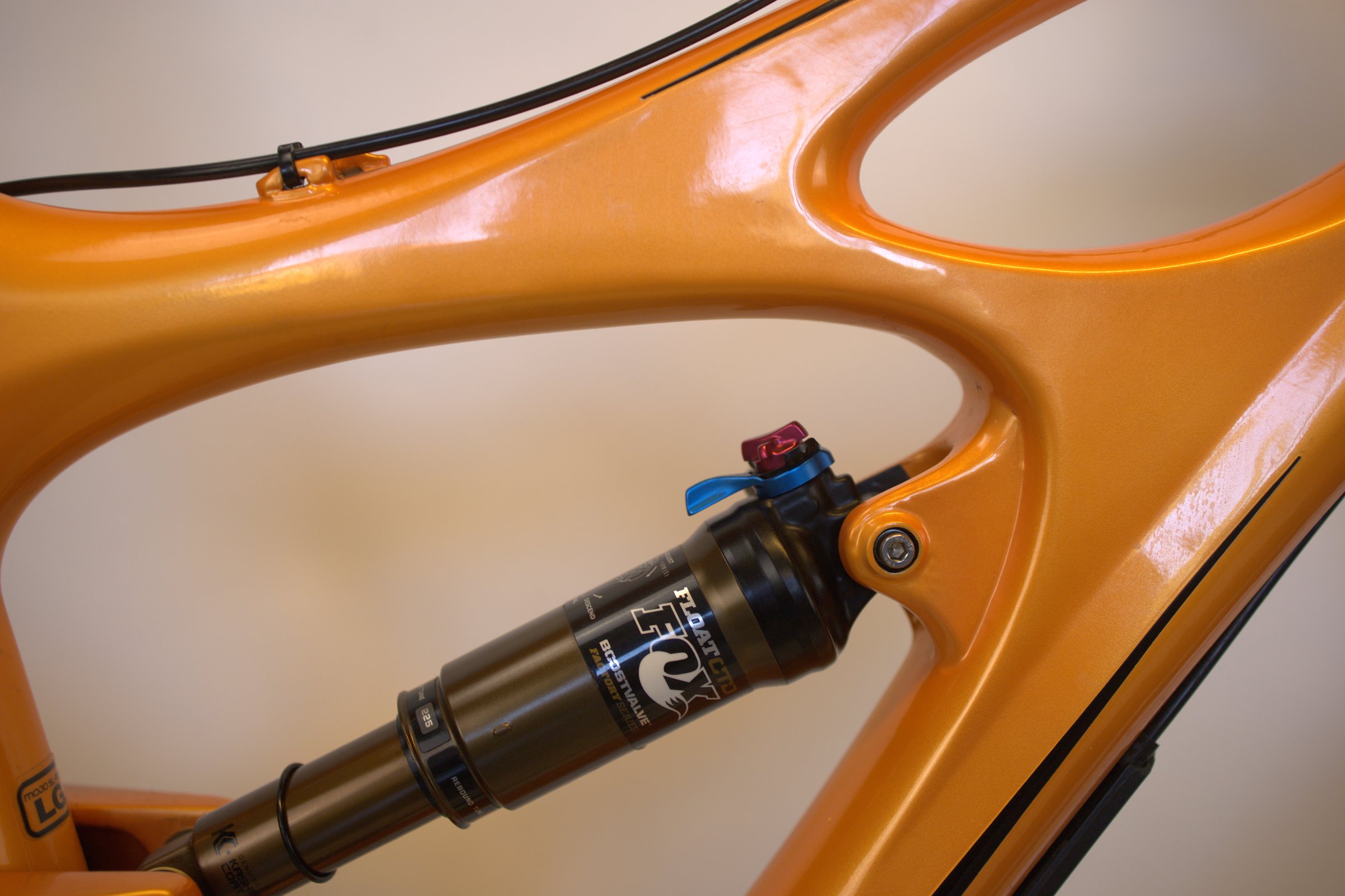 IBIS Mojo SL-R : Legendarisk stisykkel fra Ibis — lett, rask og utrolig responsiv.