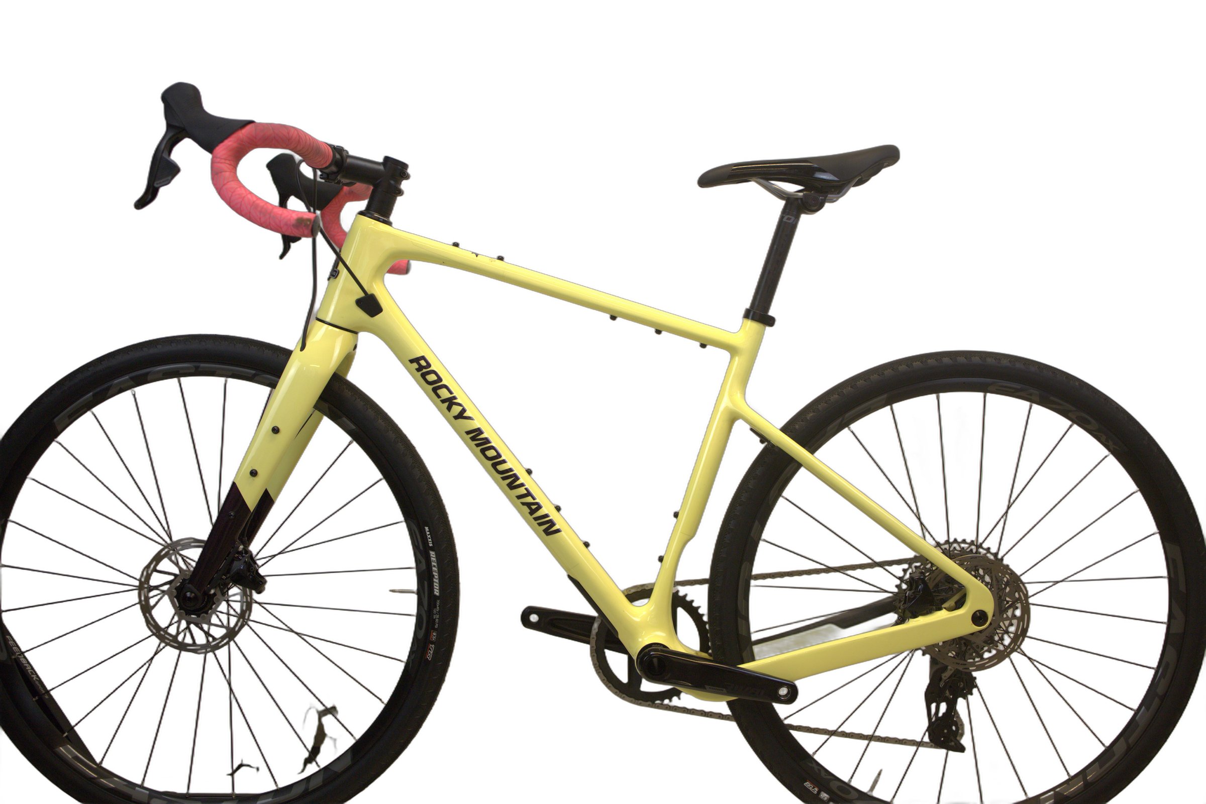 Gul Rocky Mountain Solo C70 fra siden med rosa styretape.