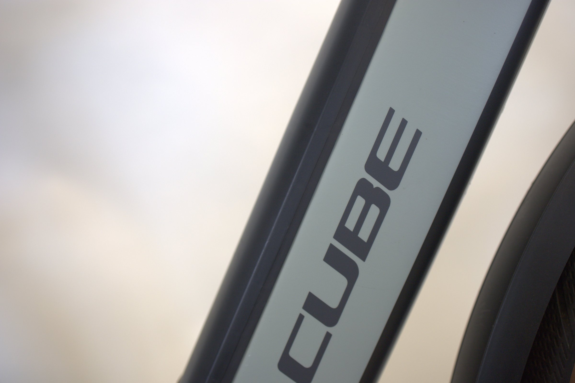CUBE SUPREME HYBRID, ONE 400