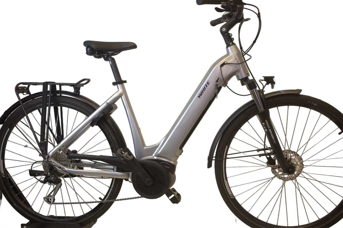White E-Trekking 3.0 Bosch A+ 500 23