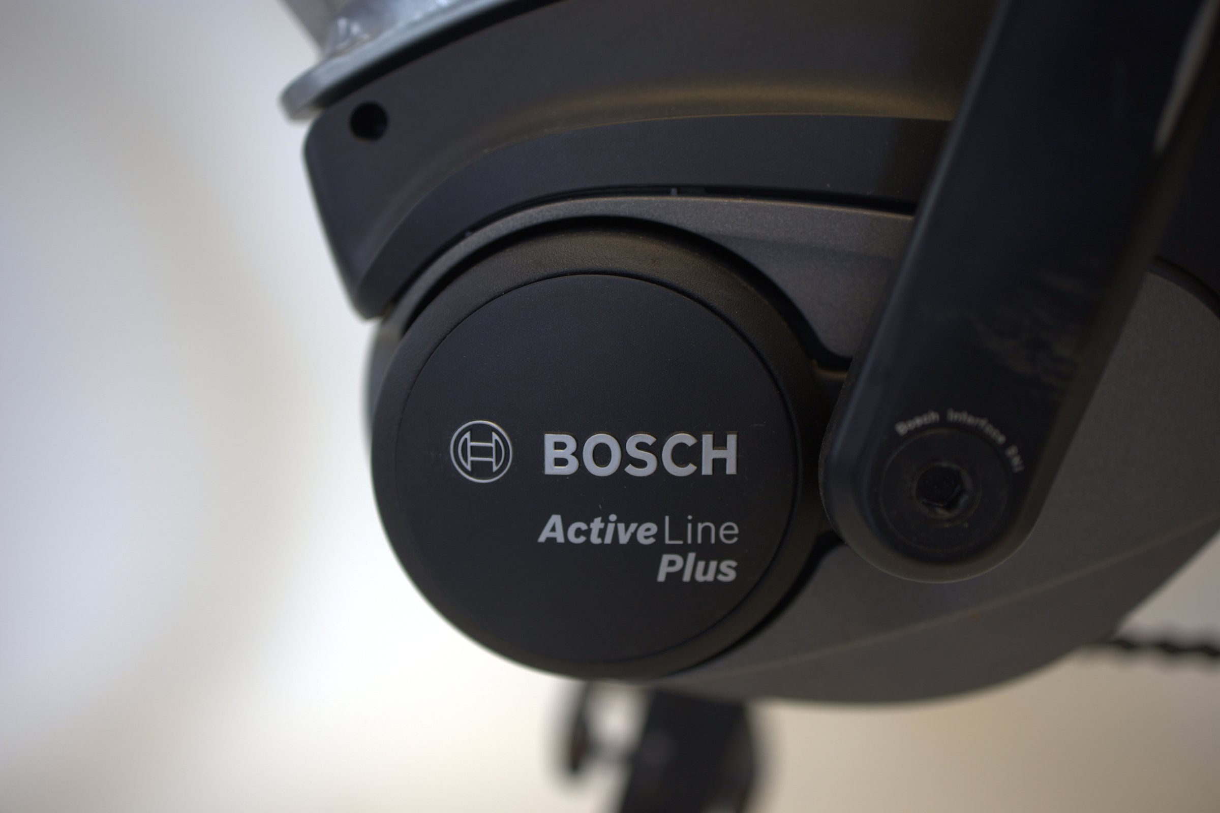 White E-Trekking 3.0 Bosch A+ 500 23