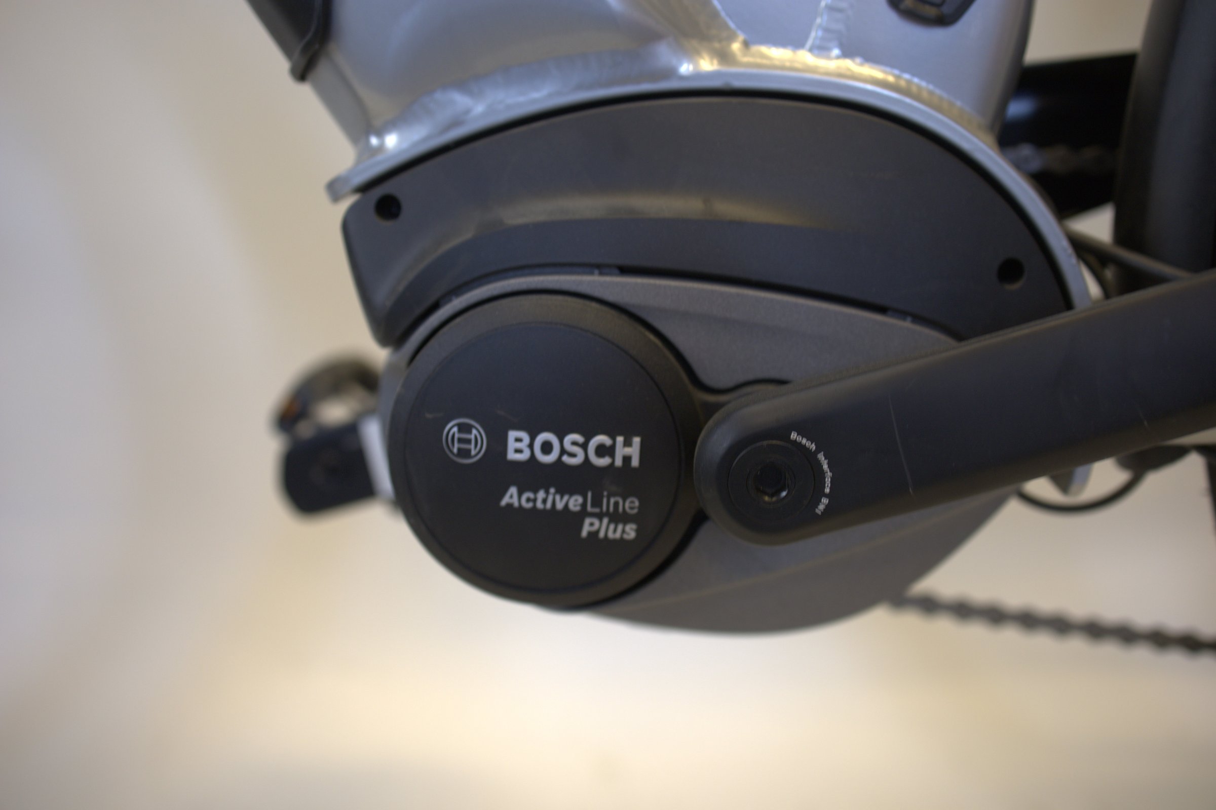 White E-Trekking 3.0 Bosch A+ 500 23