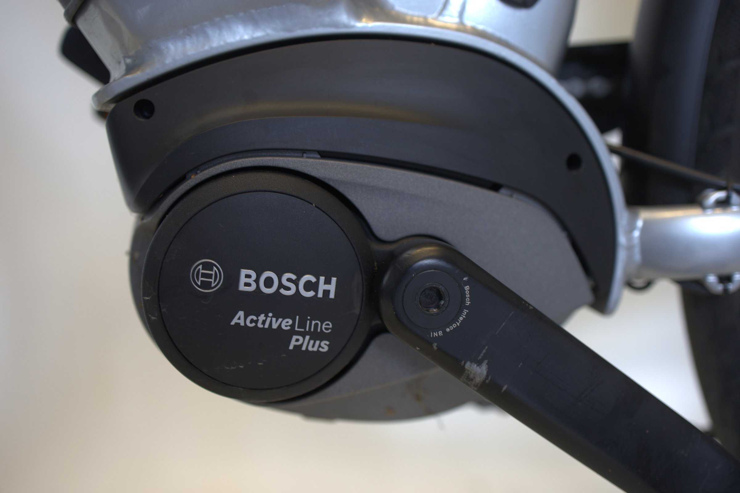 White E-Trekking 3.0 Bosch active line plus