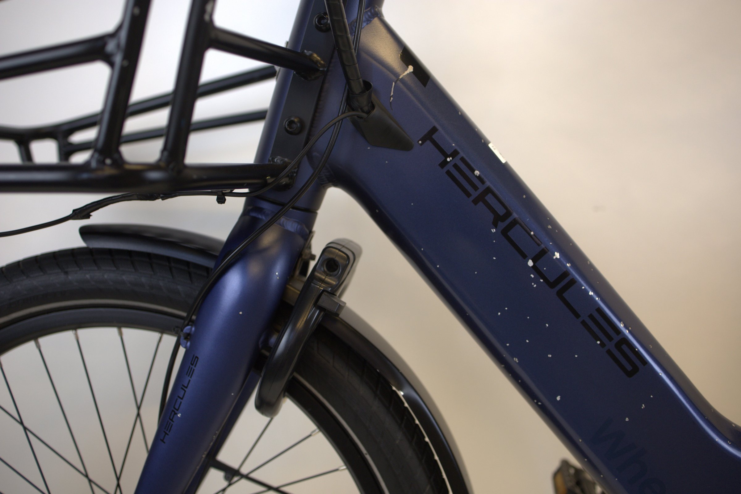 HERCULES ROB FAMILY (457 km) med barnesete, vinterdekk, kurv og fothviler