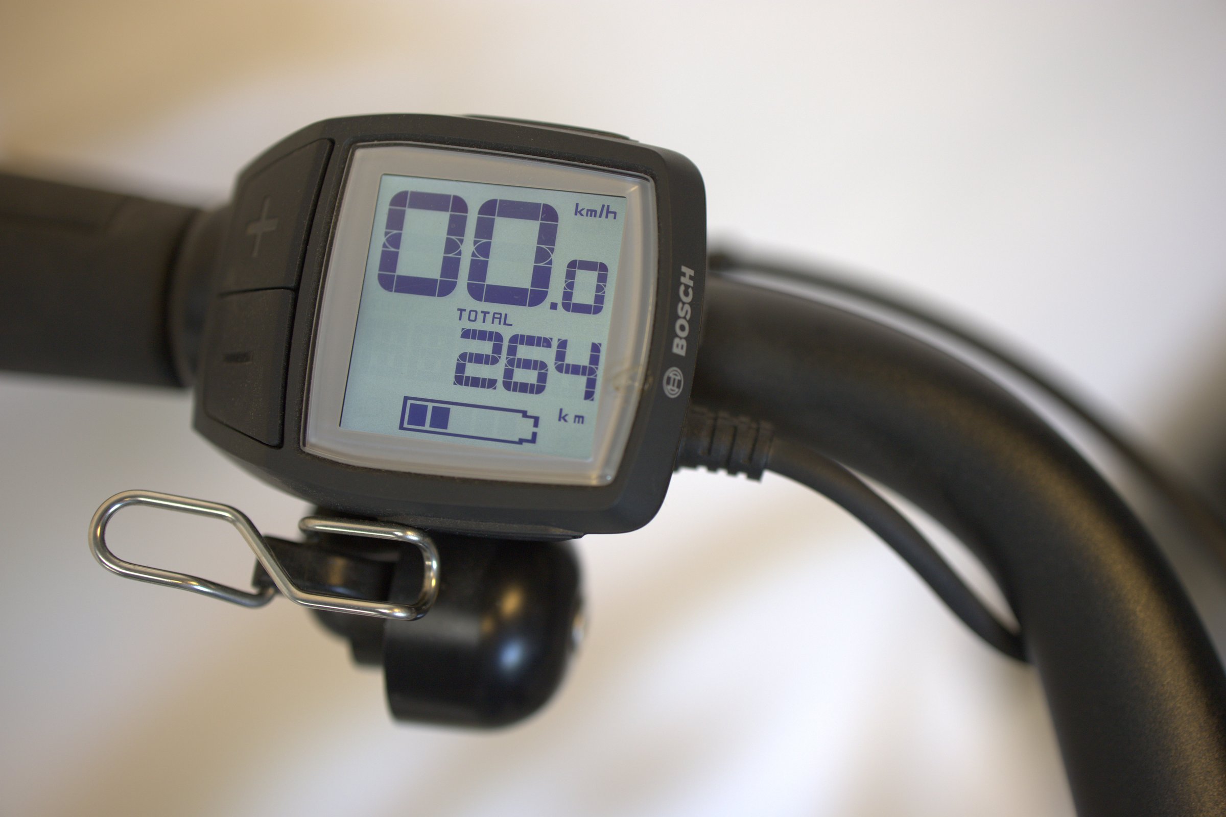 White E-Trekking 3.0 Bosch active line plus