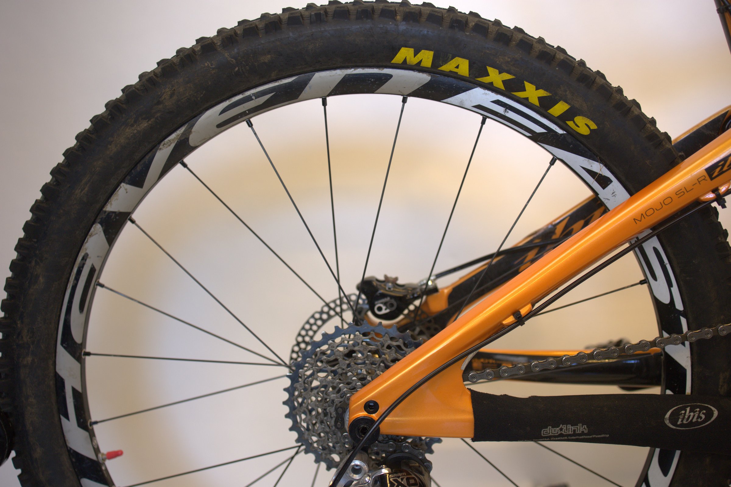 IBIS Mojo SL-R : Legendarisk stisykkel fra Ibis — lett, rask og utrolig responsiv.