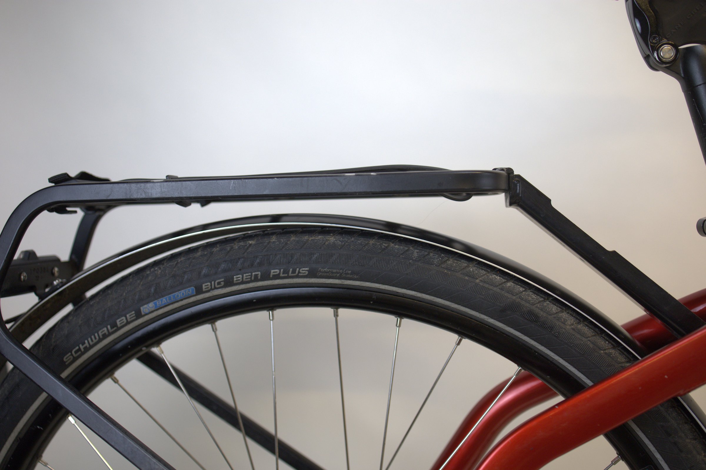 Riese & Müller New Charger Touring inkludert vinterdekk og lås