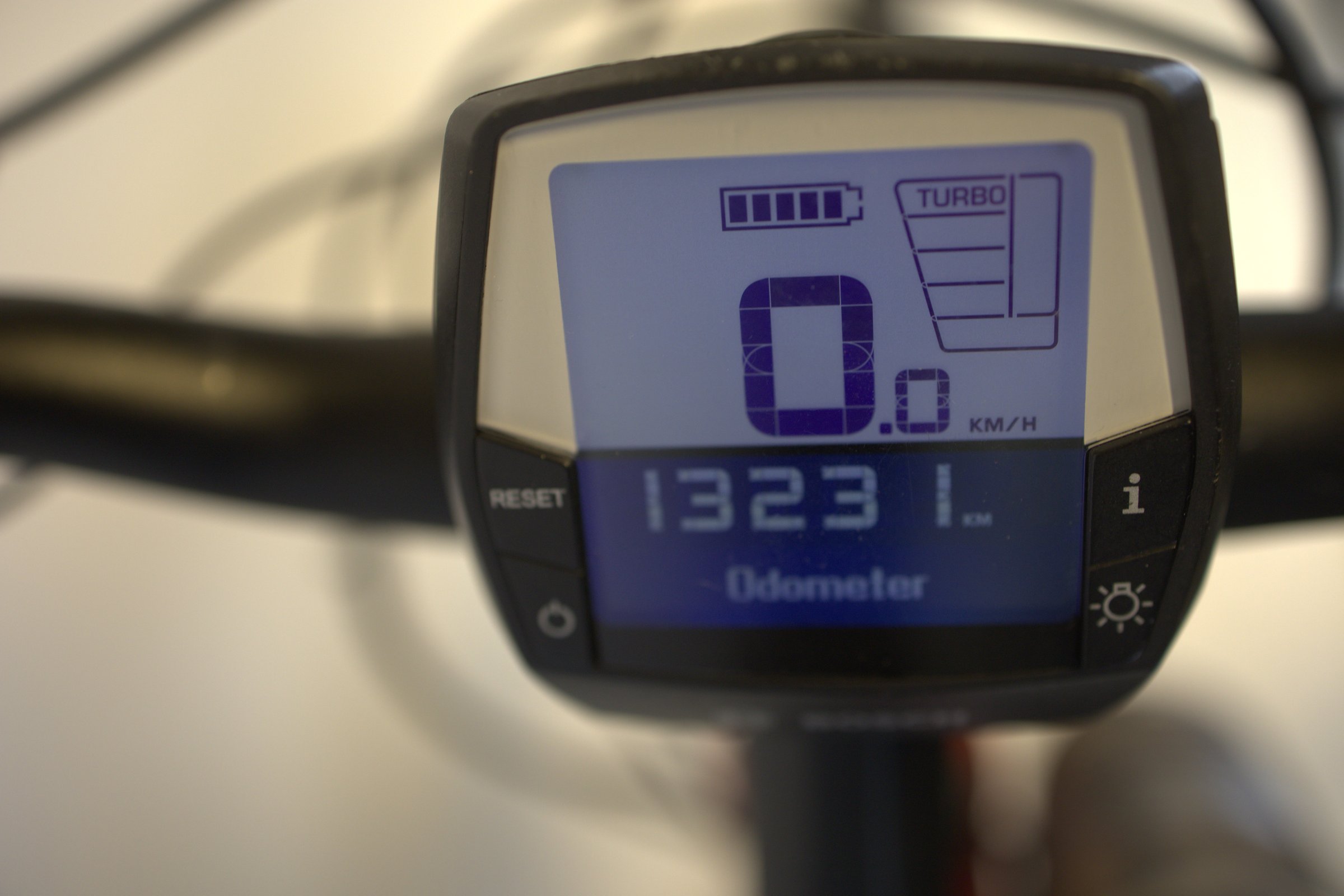 Riese & Müller New Charger Touring inkludert vinterdekk og lås