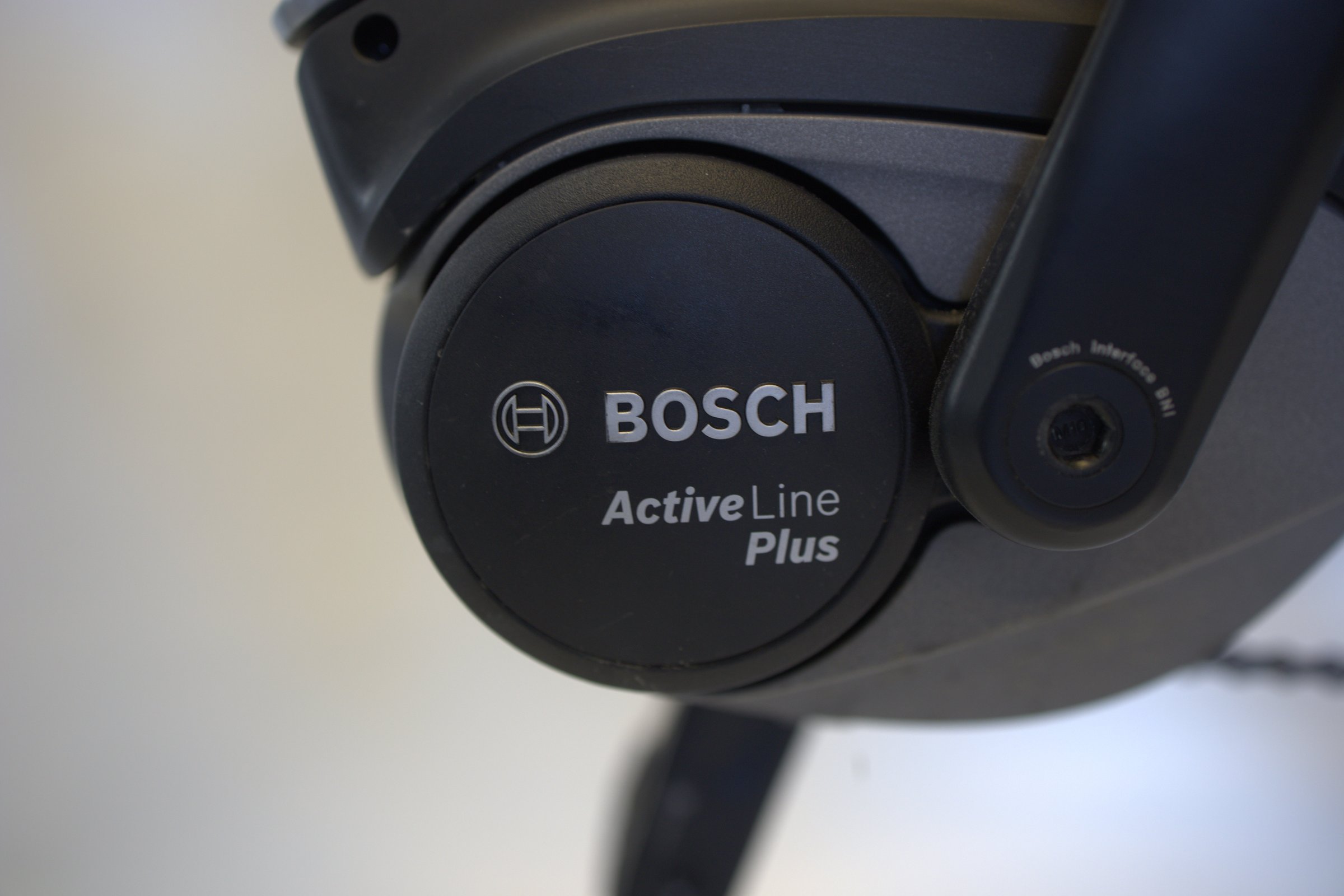 White E-Trekking 3.0 Bosch active line plus