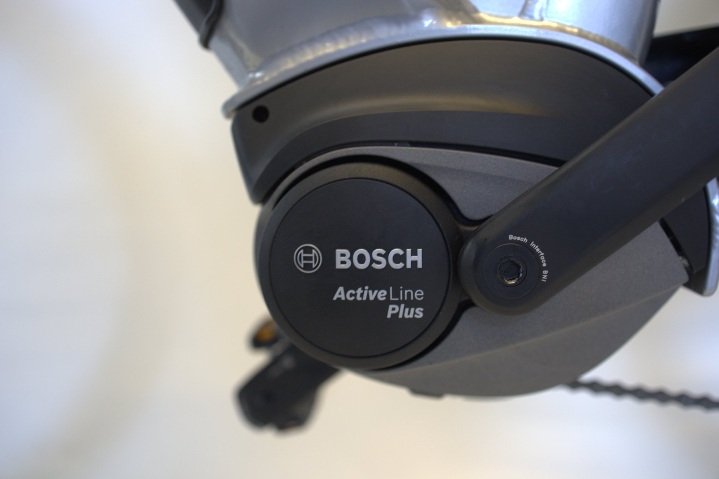 White E-Trekking 3.0 Bosch active line plus