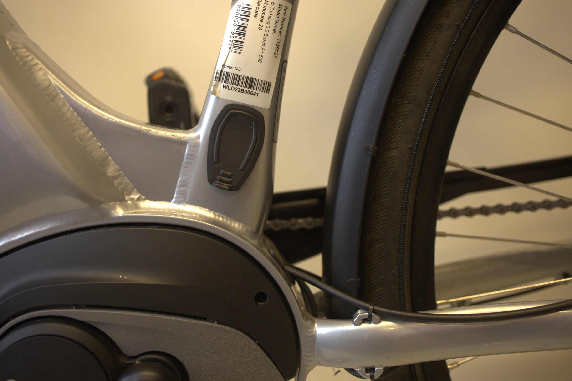 White E-Trekking 3.0 Bosch A+ 500 23