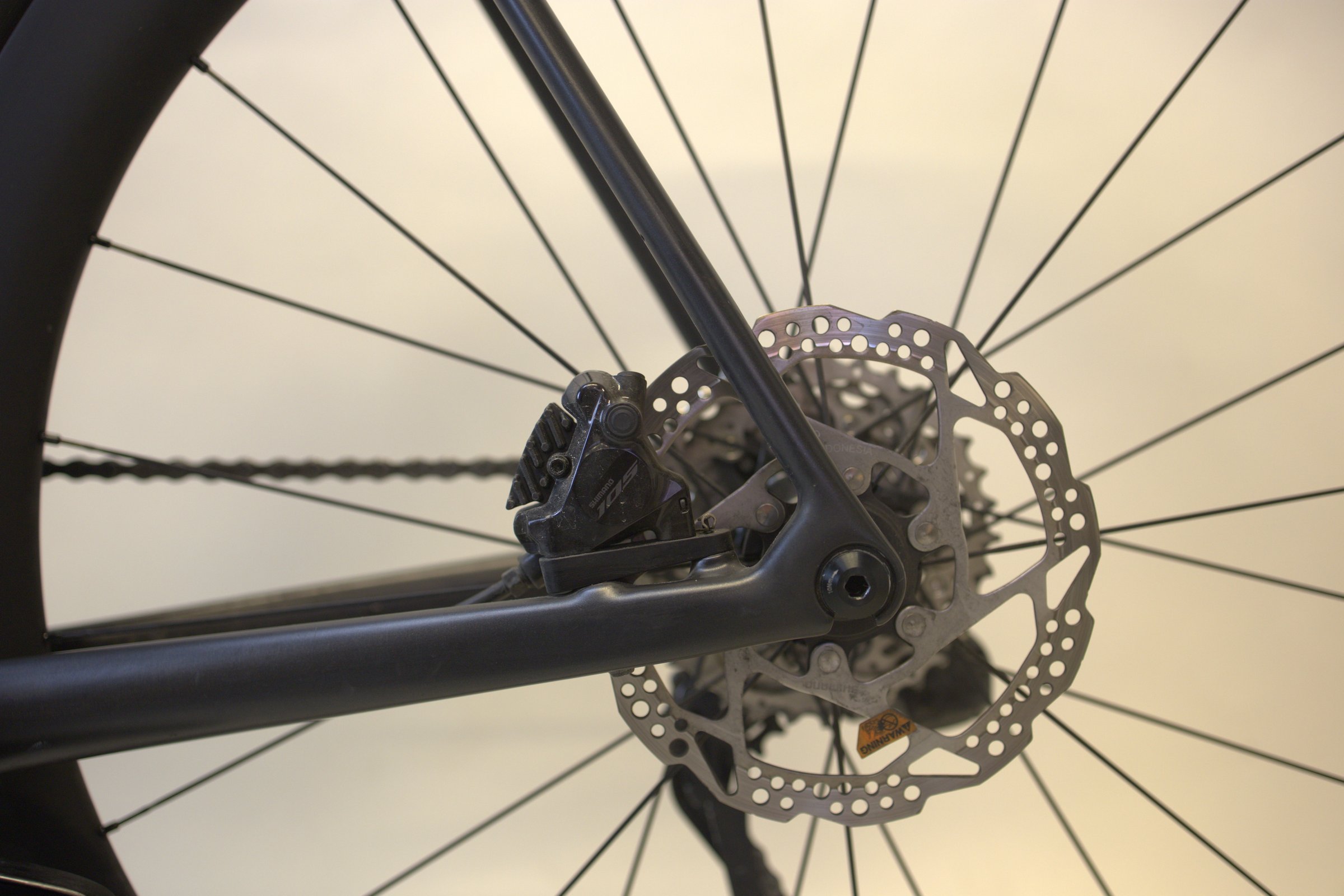 Orbea Orca M30i Di2 med Dura-Ace C50 og wattmåler