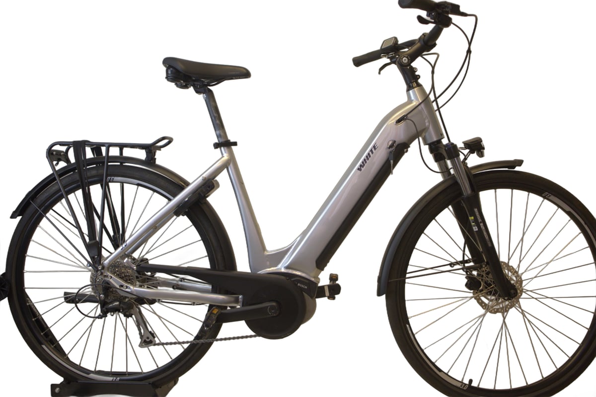 White E-Trekking 3.0 Bosch A+ 500 23