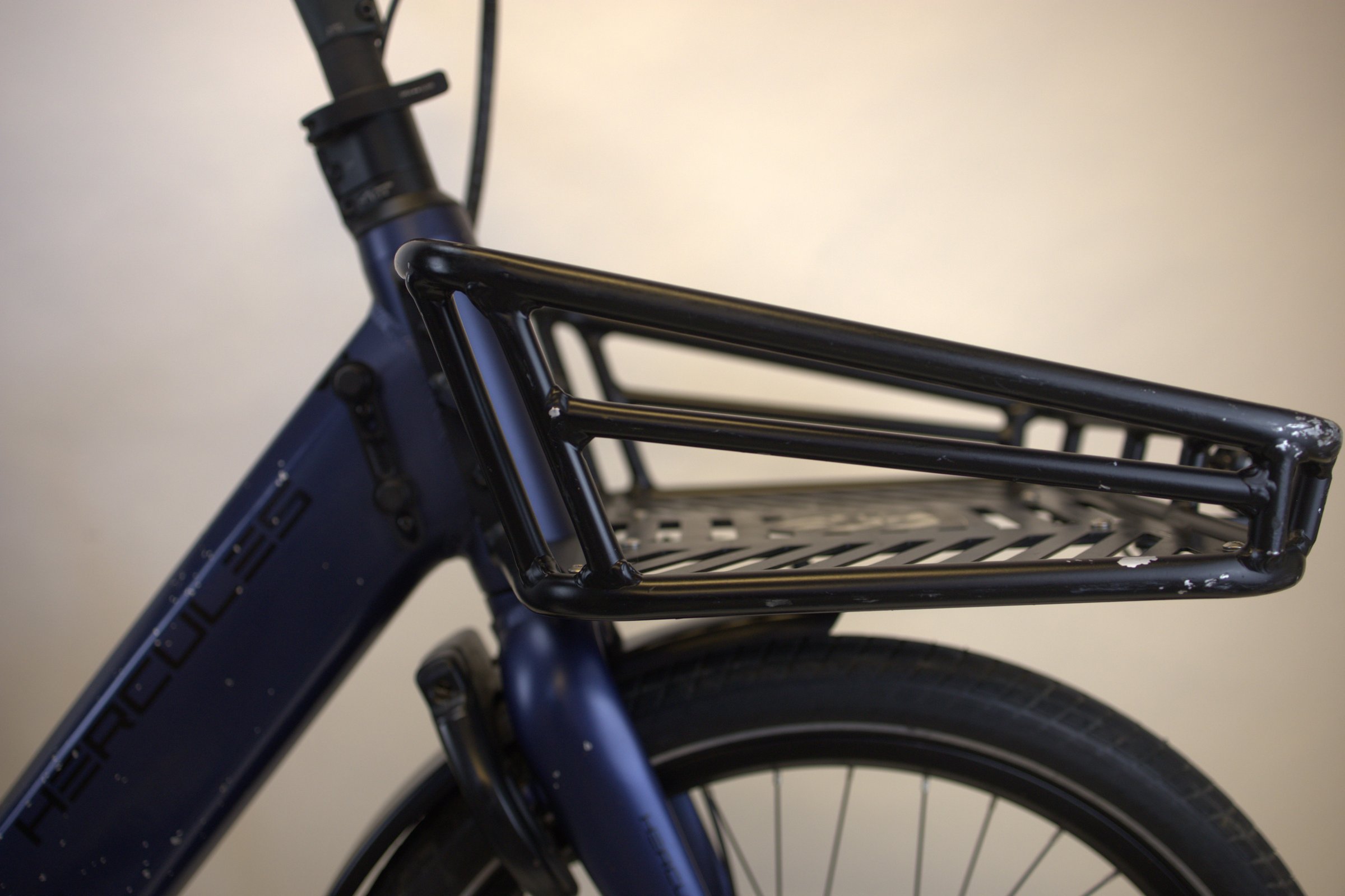 HERCULES ROB FAMILY (457 km) med barnesete, vinterdekk, kurv og fothviler