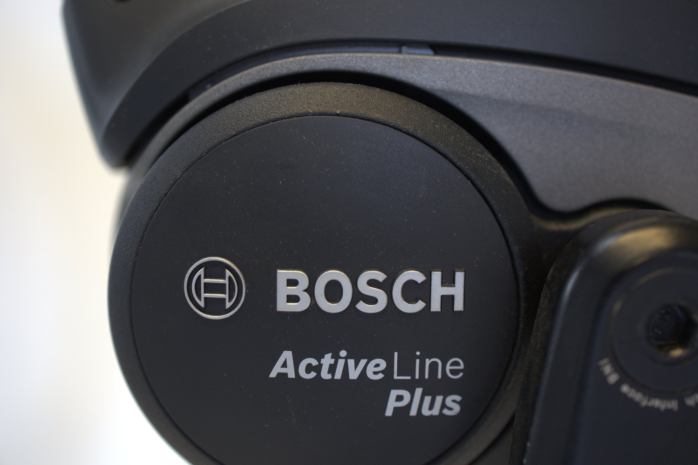 White E-Trekking 3.0 Bosch active line plus