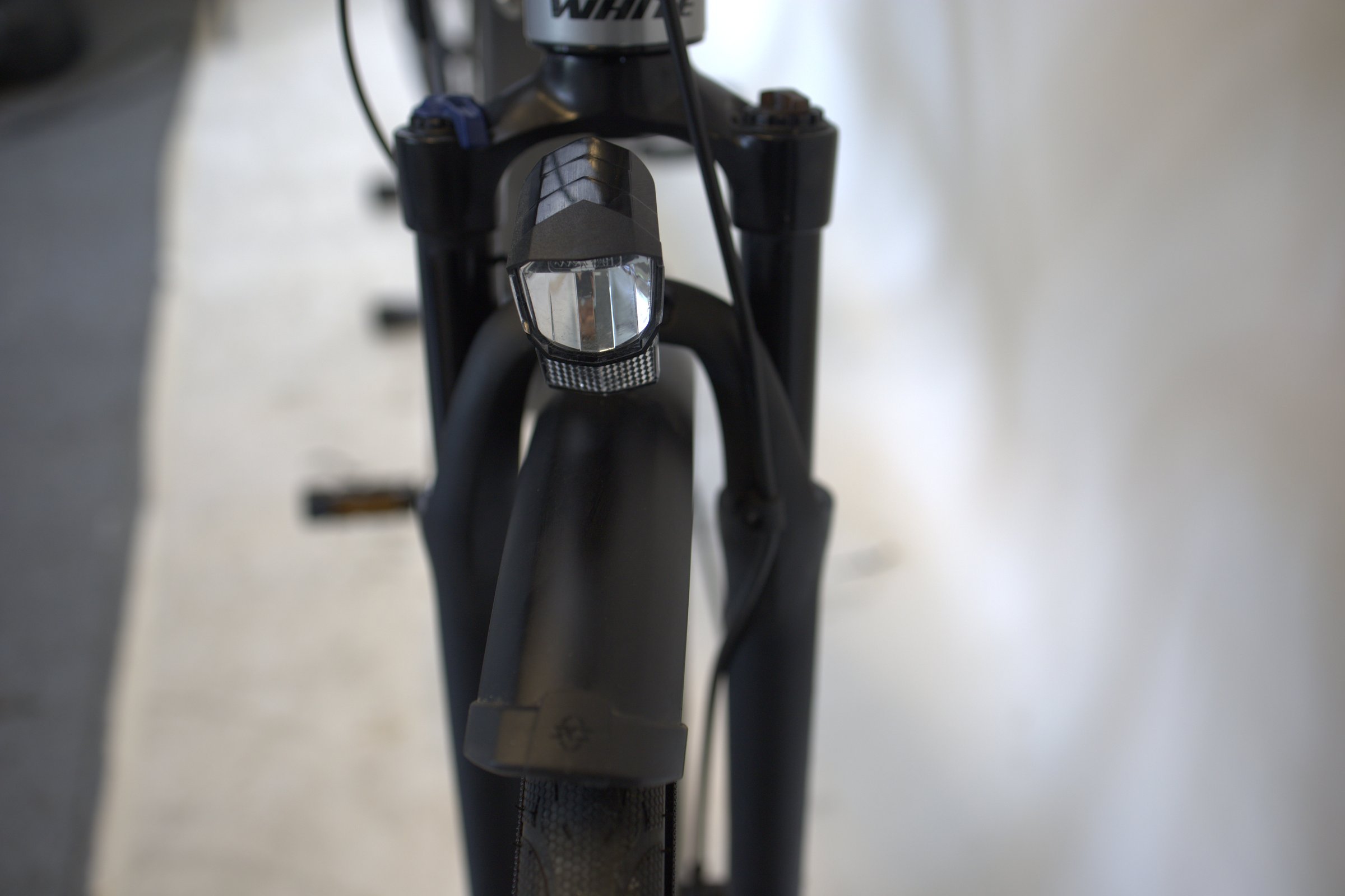White E-Trekking 3.0 Bosch active line plus
