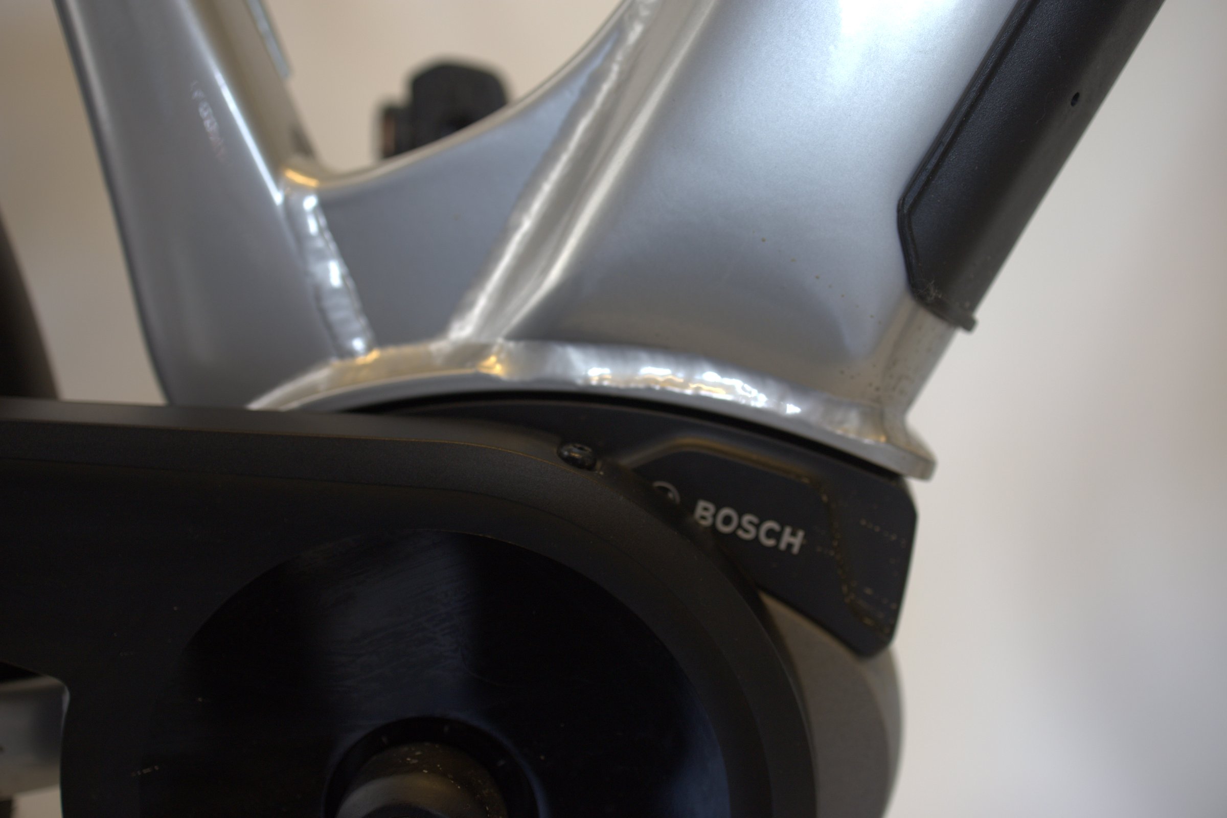 White E-Trekking 3.0 Bosch active line plus