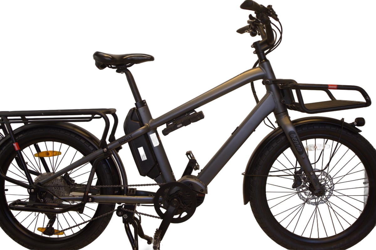 Benno Boost 10D CX500 med  frontbærer, fothvilere, dobbeltstøtte og foldelås